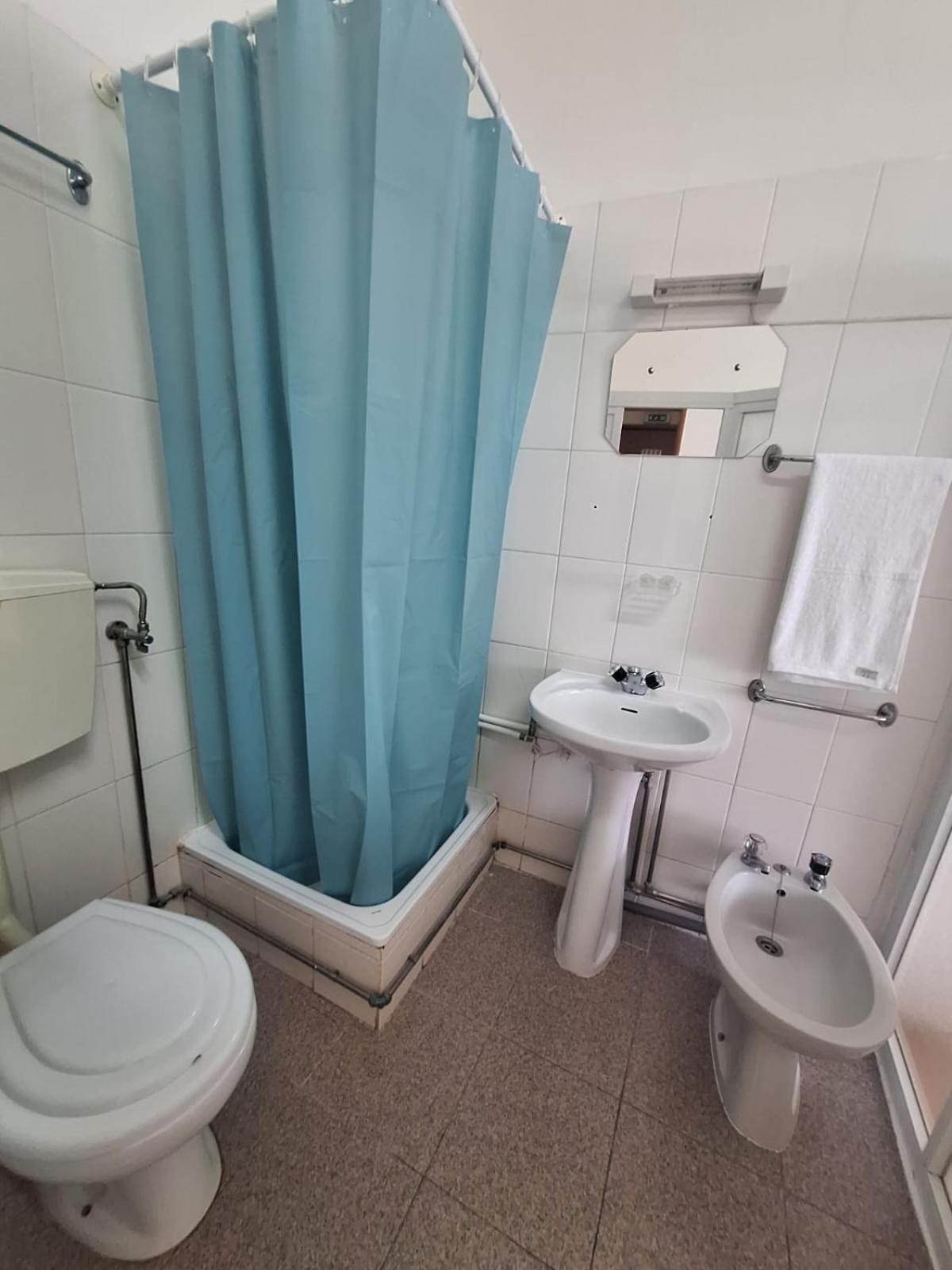 Residencial Ideal Lisbon Bagian luar foto